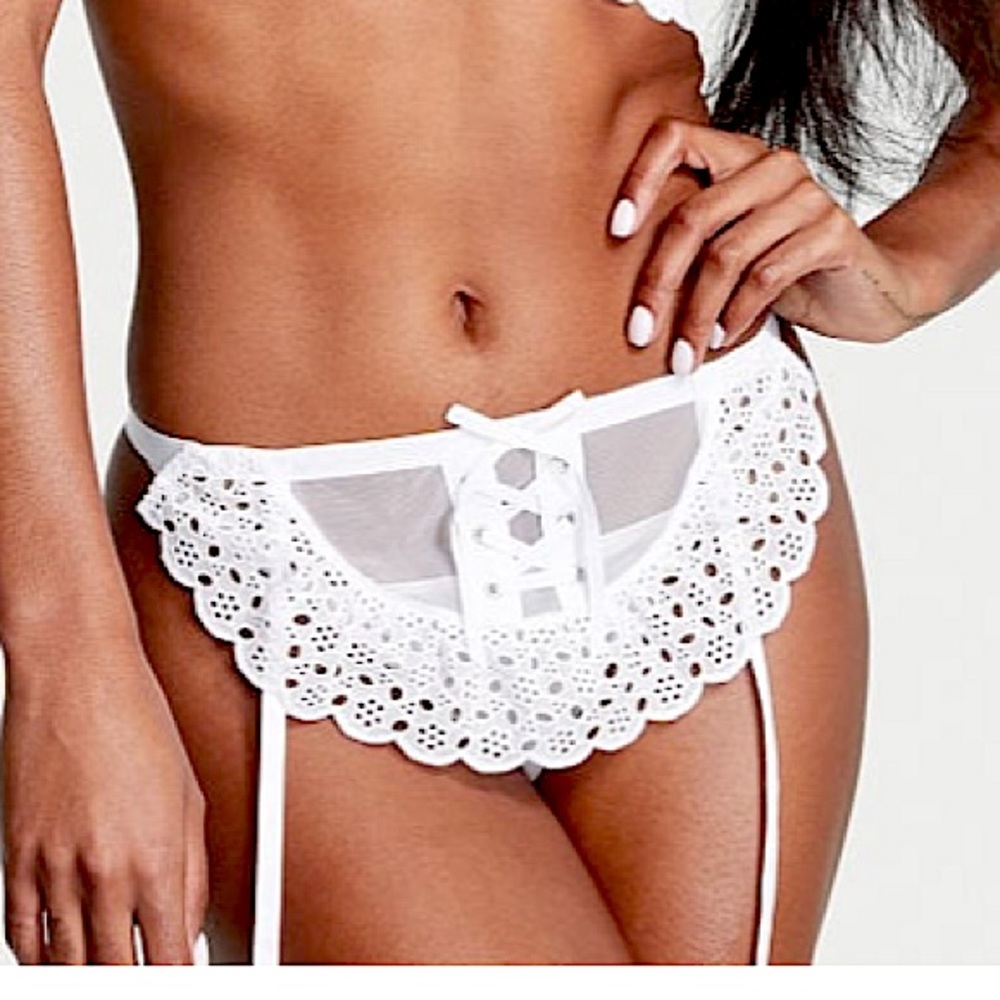 VS Dream Angels Eyelet Lace White Apron Garter Belt Skirt M L